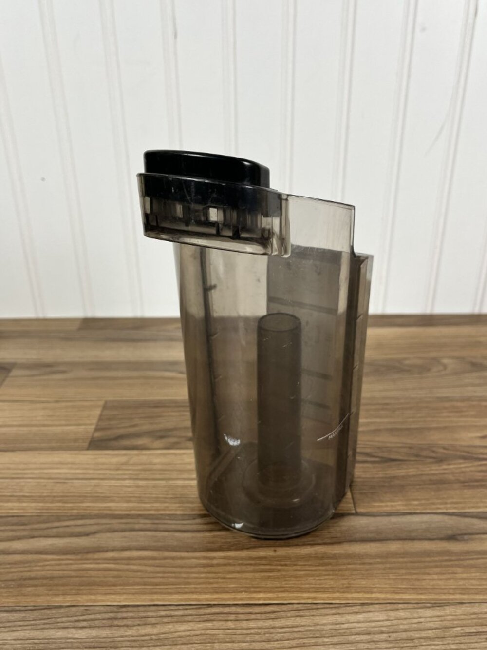 OEM Shark WD261 HydroVac MessMaster Cordless Vacuum Dirty Water Tank ONLY NO TOP - Picture 3 of 5